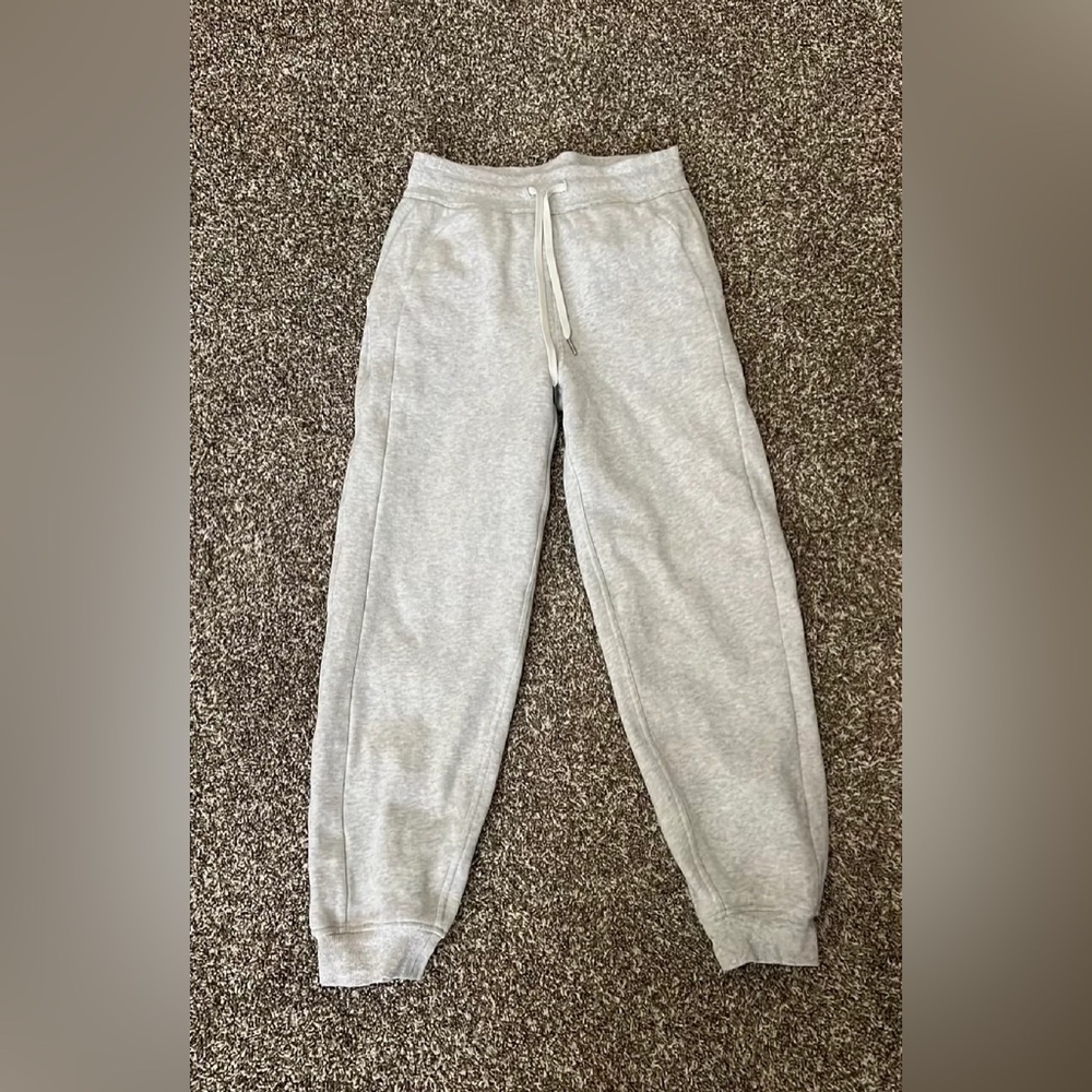 Lululemon Scuba High-Rise Jogger - Size 10